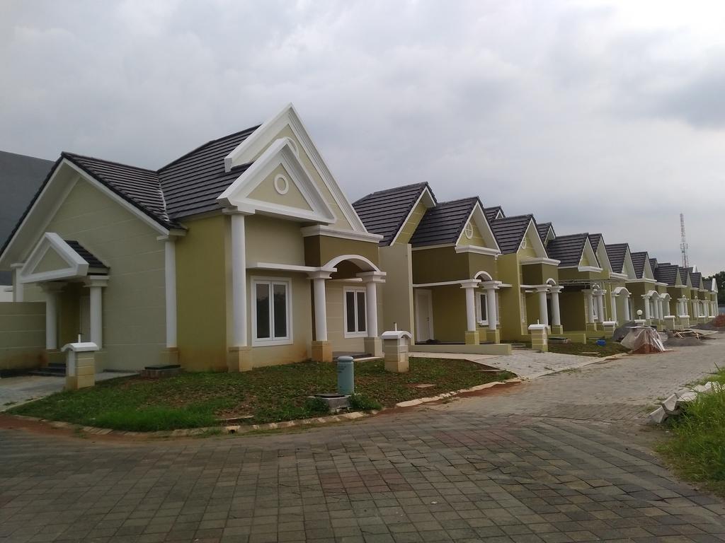 Jasmine Park Guest House Semarang Zewnętrze zdjęcie