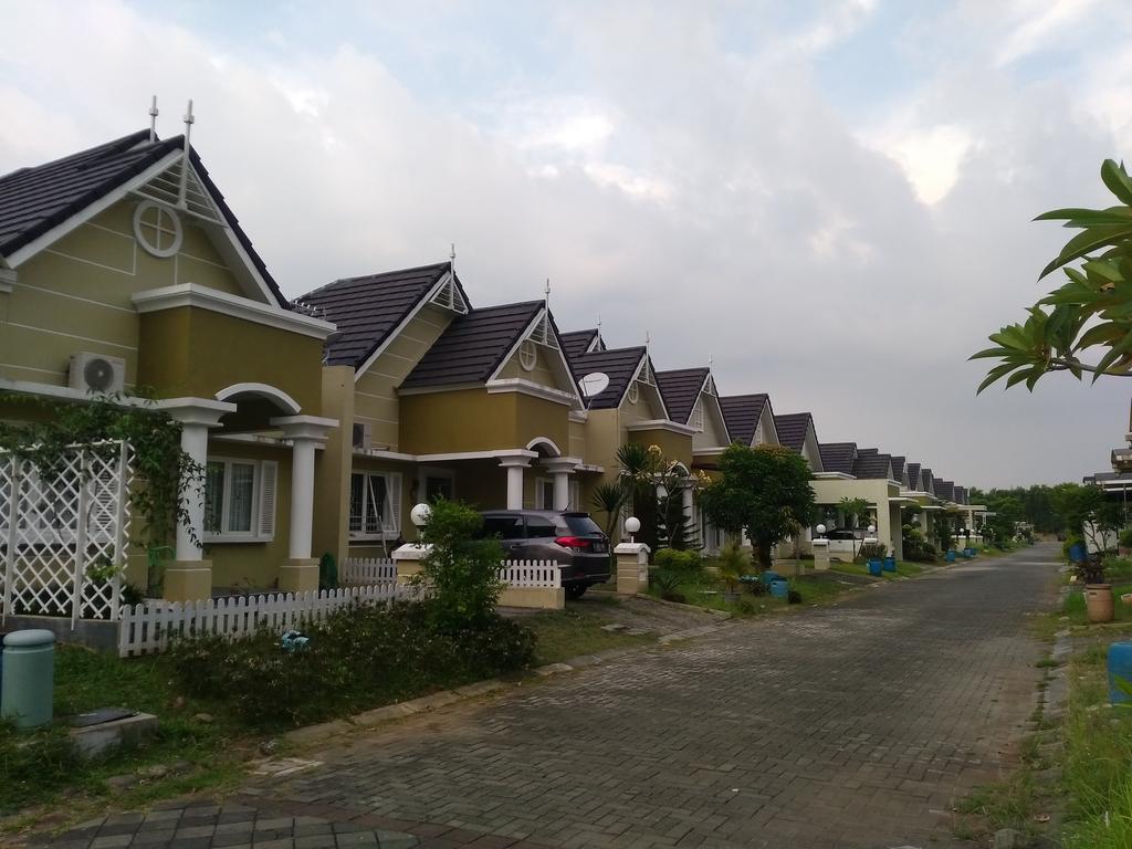Jasmine Park Guest House Semarang Zewnętrze zdjęcie