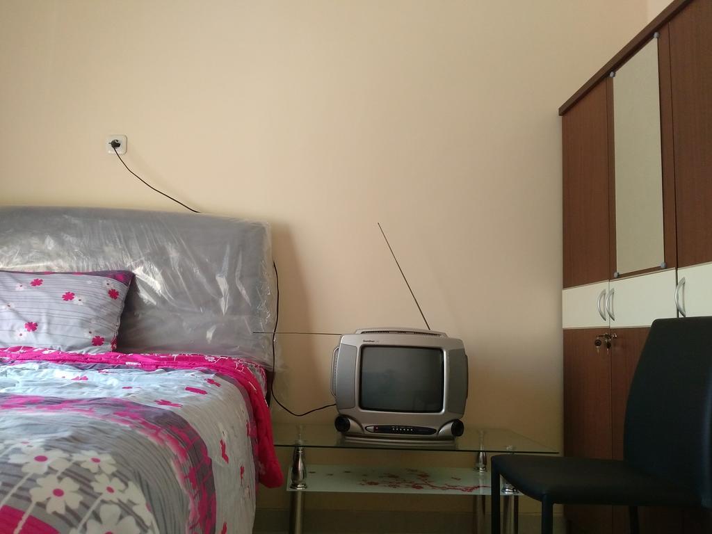 Jasmine Park Guest House Semarang Zewnętrze zdjęcie