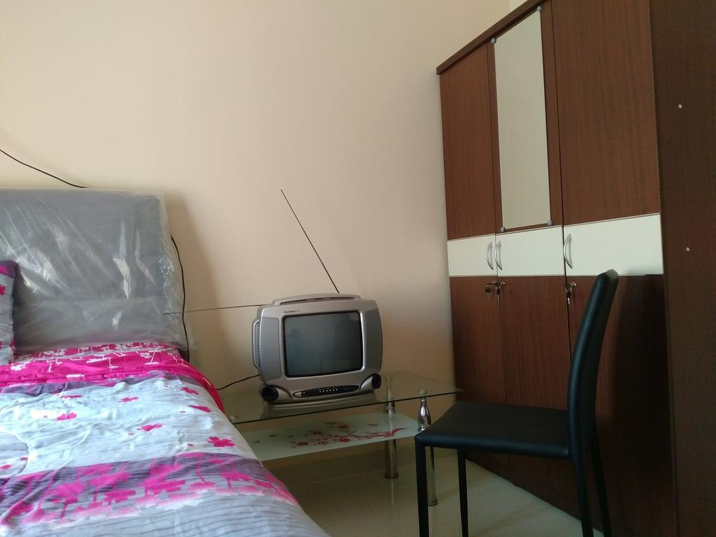 Jasmine Park Guest House Semarang Zewnętrze zdjęcie
