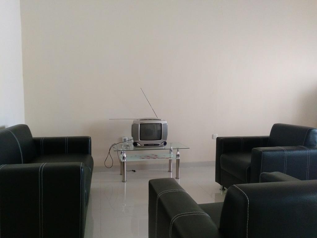 Jasmine Park Guest House Semarang Zewnętrze zdjęcie